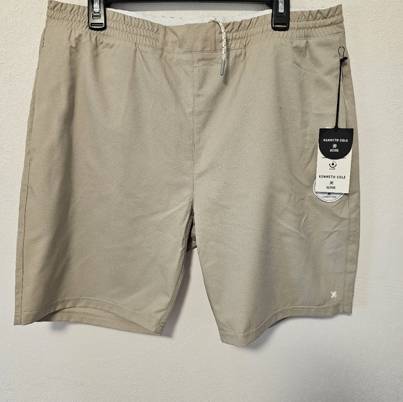 Kenneth Cole Active Lined Tech Shorts Men's Size XL NWT - Picture 12 of 12